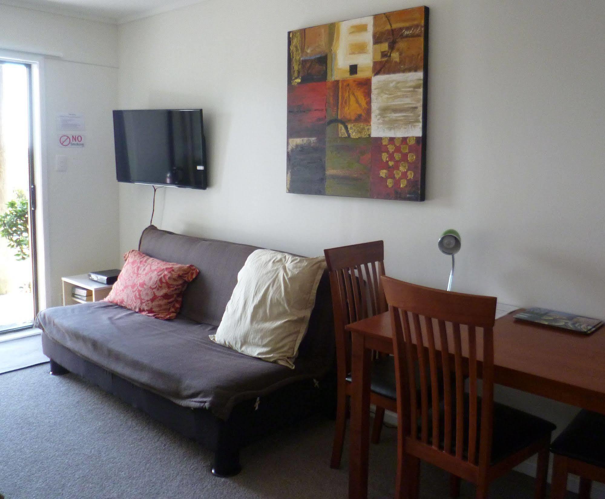 Opua Boutique Seaview Motel Bagian luar foto