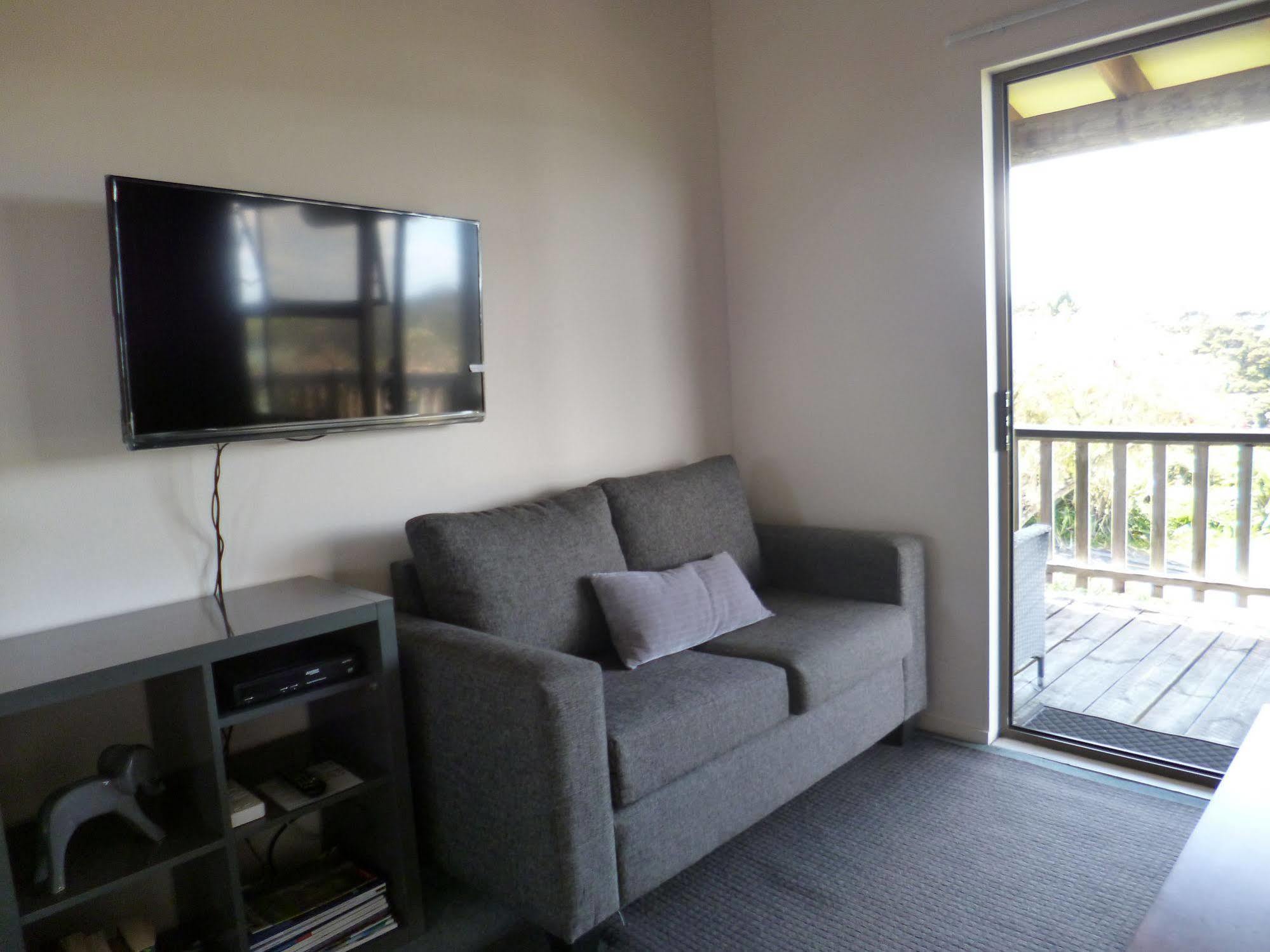 Opua Boutique Seaview Motel Bagian luar foto