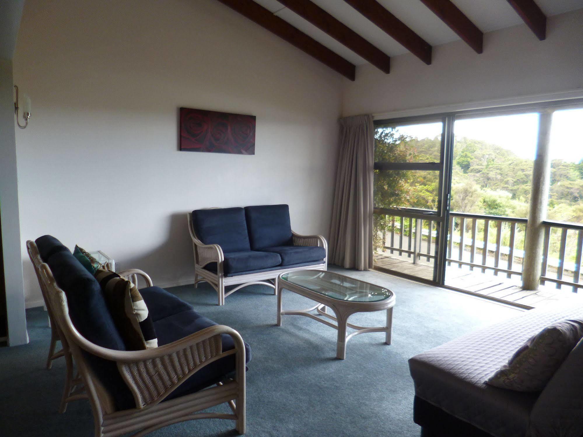 Opua Boutique Seaview Motel Bagian luar foto