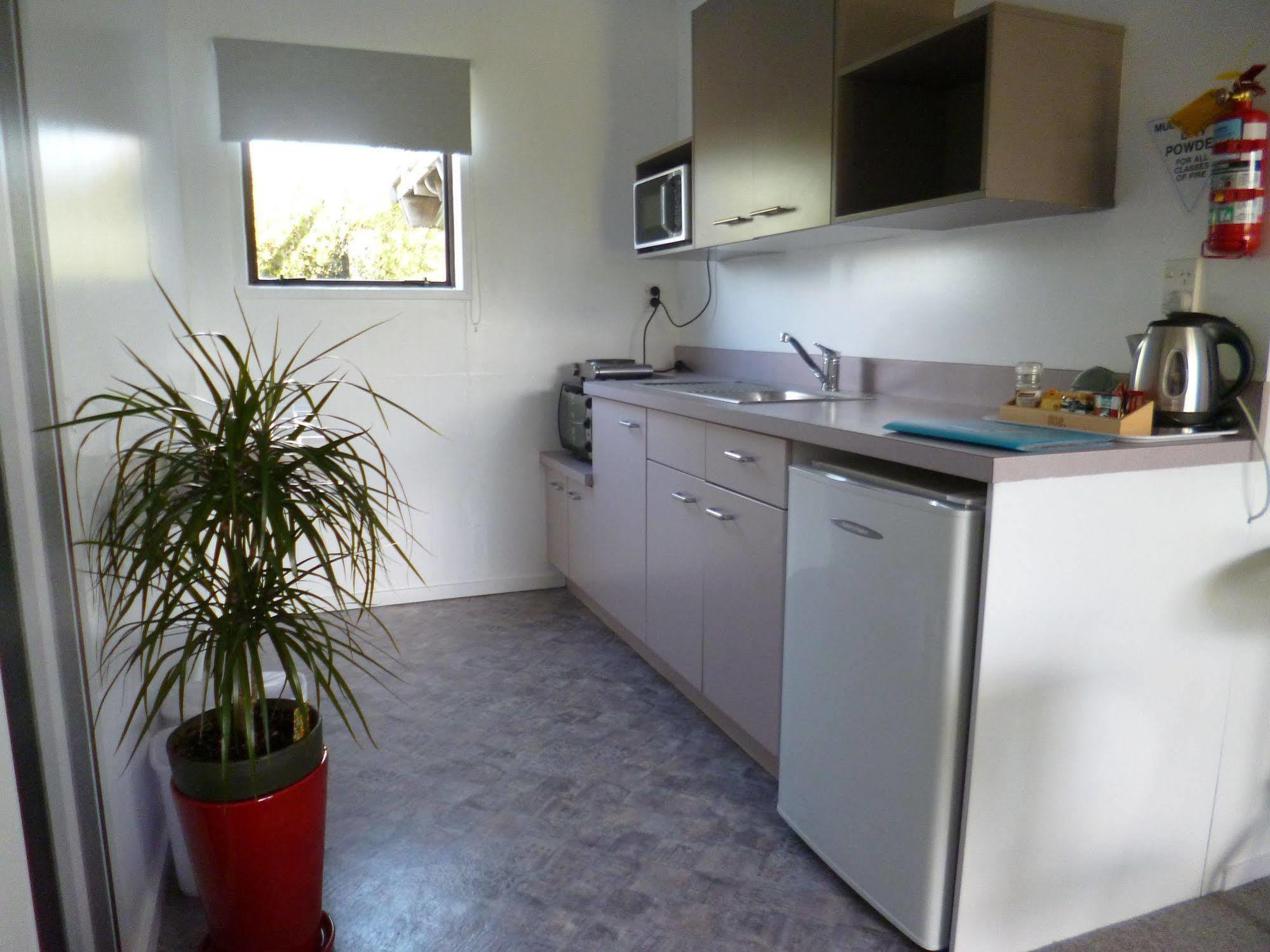 Opua Boutique Seaview Motel Bagian luar foto