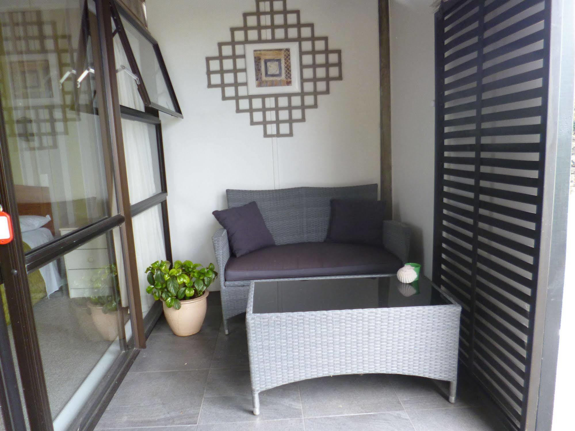 Opua Boutique Seaview Motel Bagian luar foto