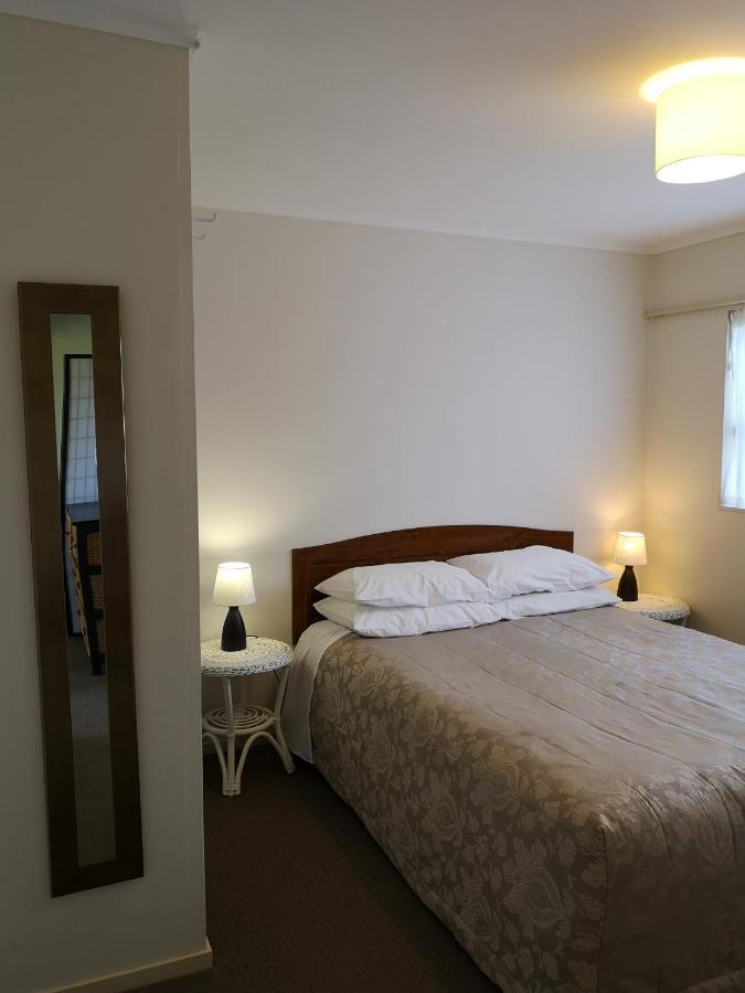 Opua Boutique Seaview Motel Bagian luar foto
