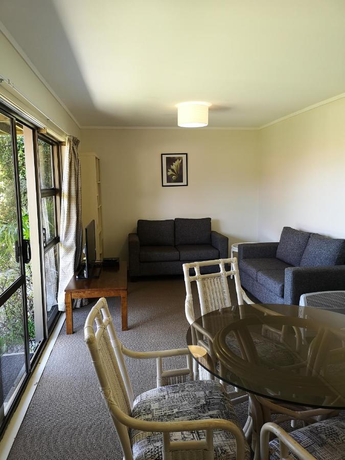 Opua Boutique Seaview Motel Bagian luar foto